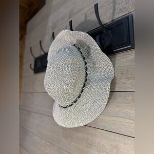 Woven Black White Women’s Sun Hat with Chain Accent Chic Wide Brim